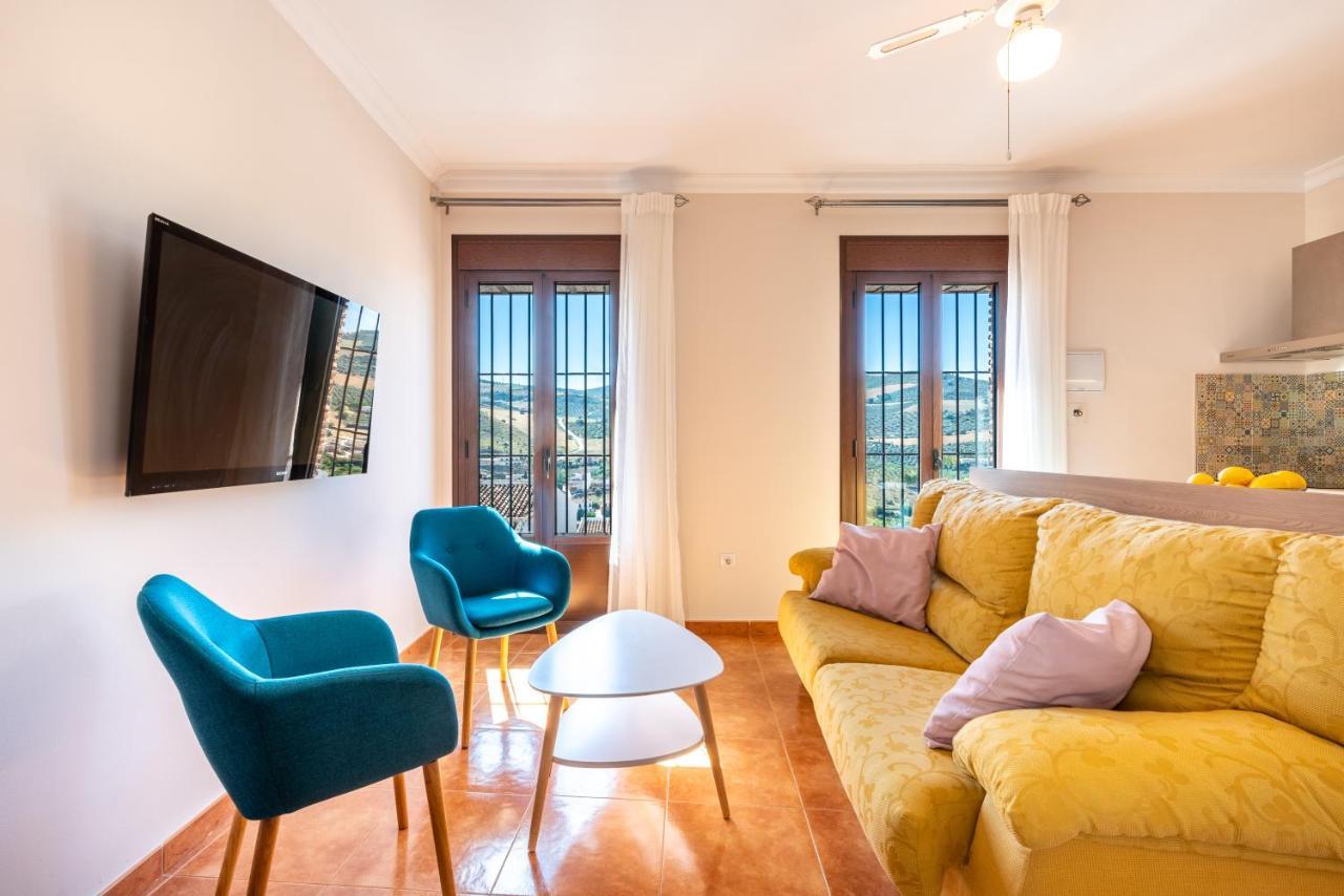 Hostal Casa Angelita Caminito Del Rey, Duplex Con Terraza En El Centro De Andalucia Valle de Abdalajís Exterior foto