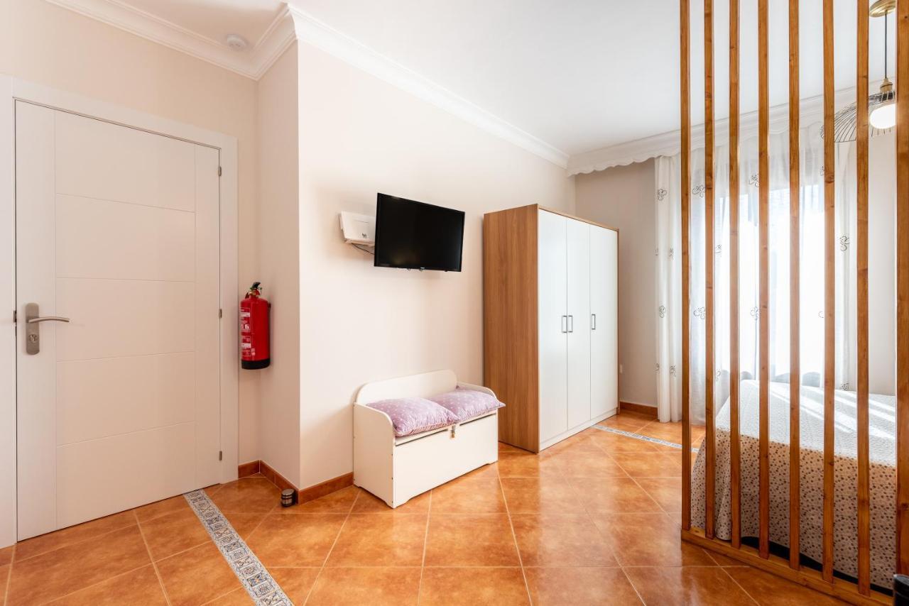 Hostal Casa Angelita Caminito Del Rey, Duplex Con Terraza En El Centro De Andalucia Valle de Abdalajís Exterior foto