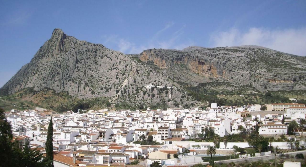 Hostal Casa Angelita Caminito Del Rey, Duplex Con Terraza En El Centro De Andalucia Valle de Abdalajís Exterior foto