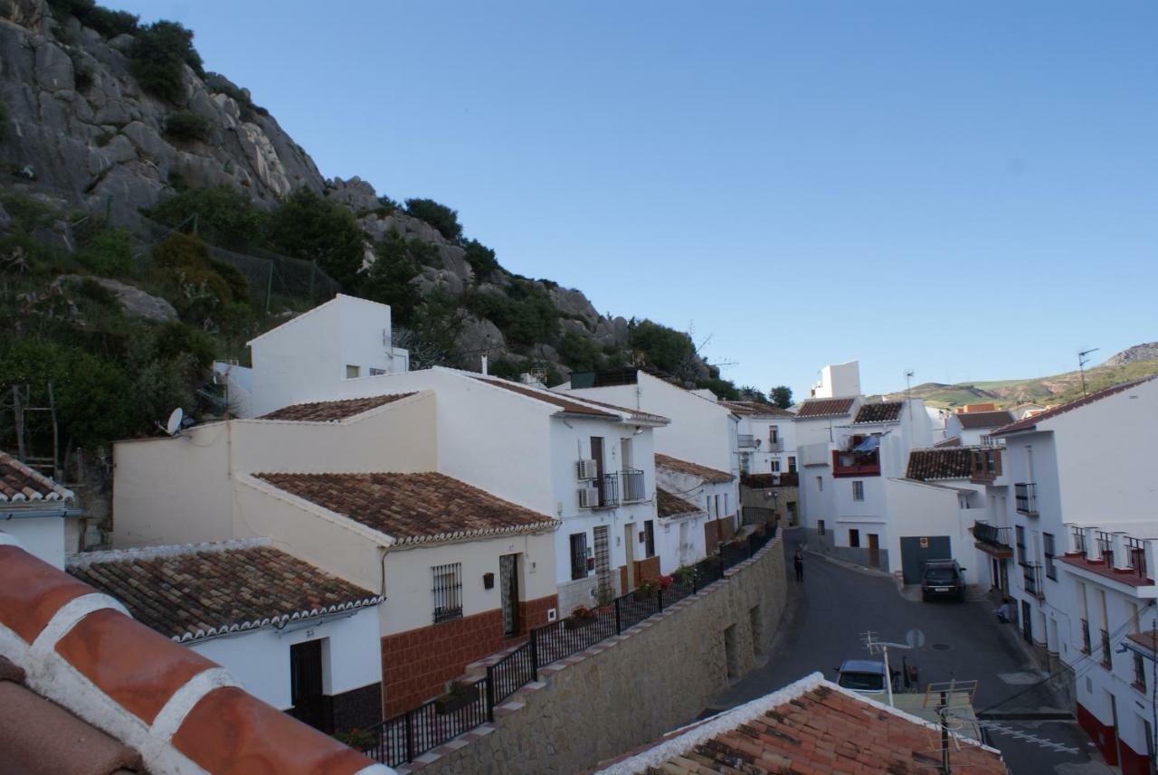 Hostal Casa Angelita Caminito Del Rey, Duplex Con Terraza En El Centro De Andalucia Valle de Abdalajís Exterior foto