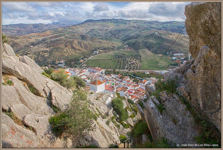 Hostal Casa Angelita Caminito Del Rey, Duplex Con Terraza En El Centro De Andalucia Valle de Abdalajís Exterior foto